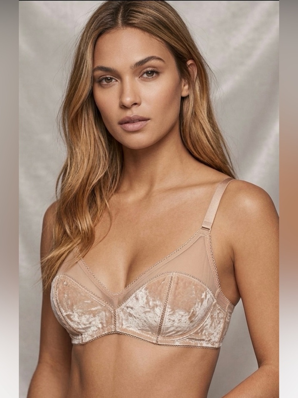 VS Dream Angels Champagne Nude Velvet Bralette Mesh Lace Unlined Bra M NWOT